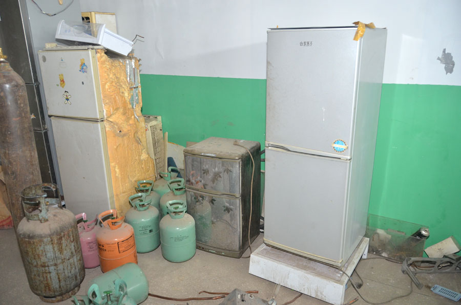 郑州长城科技中等专业学校家电维修设备之冰箱、消毒柜