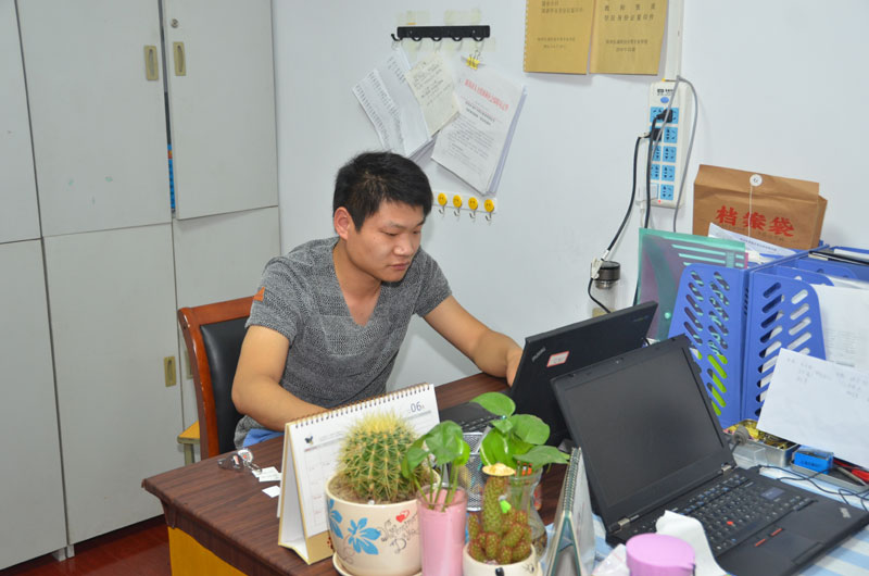李晓彤